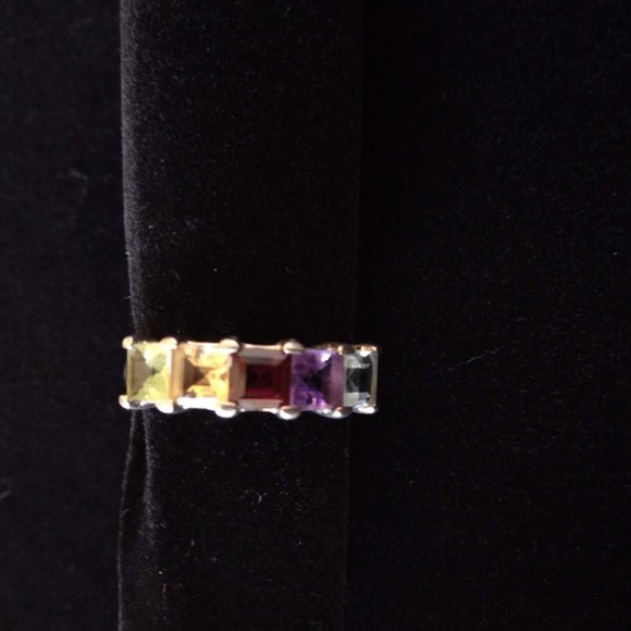 RAINBOW SEMI PRECIOUS 925 SILVER RING WITH HEART MOUNTING DETAIL - Picture 2 of 9